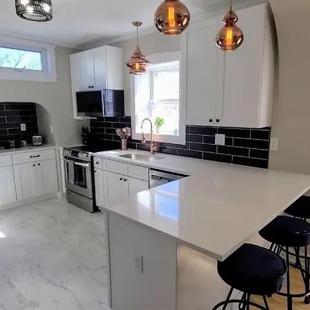 4 Bedroom Wentzville Adventure Sleeps 12